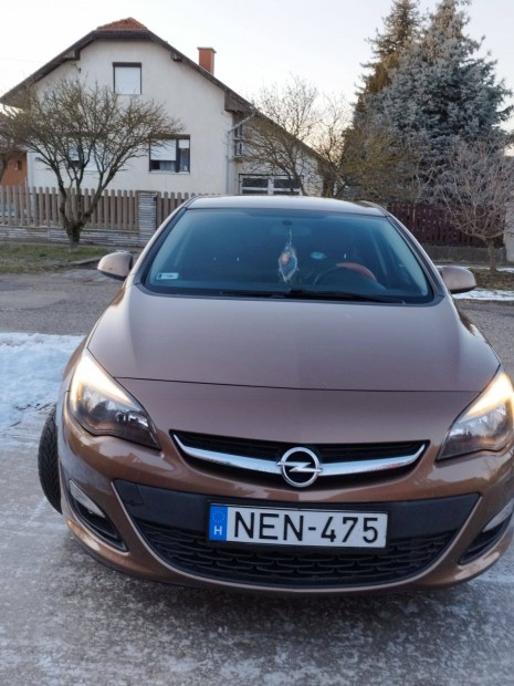 Opel Astra J ferdeht