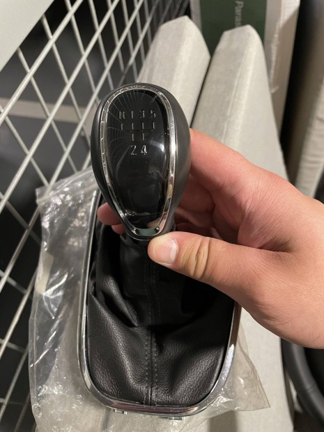 Opel Astra J gyri vltgomb s szoknya