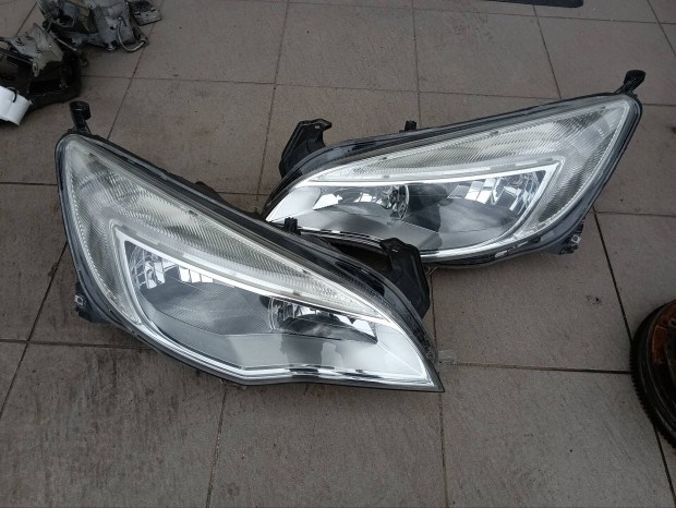 Opel Astra J jobb �s bal gy�ri bontott els� f�nysz�r� (Nem LED-s!!!)
