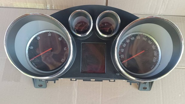 Opel Astra J kilométer óra
