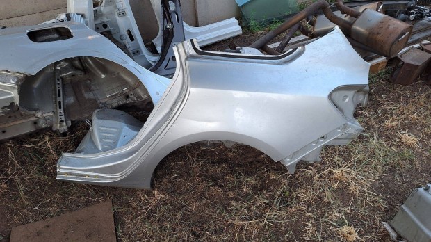 Opel Astra J kombi bal hátsó sárvédő