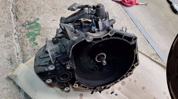 Opel Astra J sebességváltó A17Dtj M32