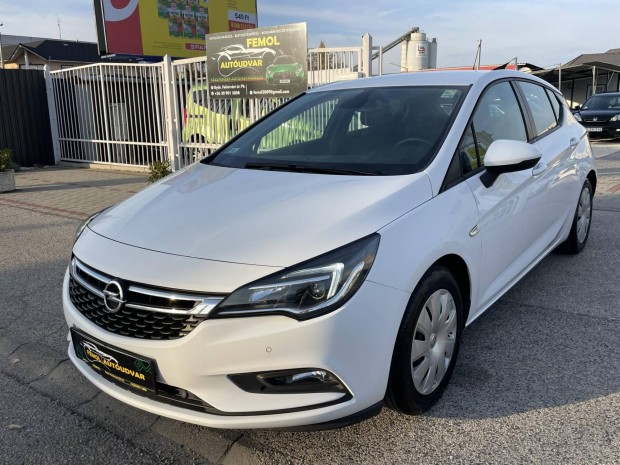 Opel Astra K 1.4 T Enjoy Megkmlt! Vgig Sz.k...