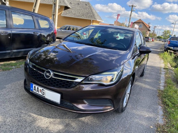 Opel Astra K 1.4 T Excite M.O-i ! Vgig vezetet...