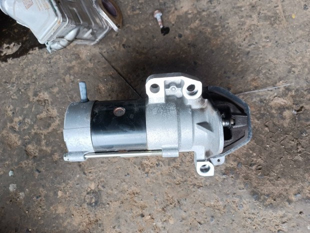 Opel Astra K 1.5diesel önindító eladó.
