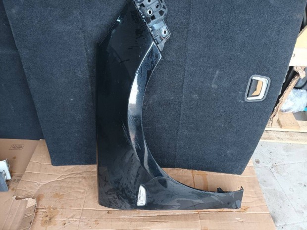 Opel Astra K Jobb első Sárvédő Fekete 5799