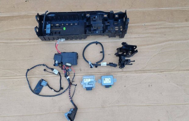 Opel Astra K Kombi Akkumulátor Tároló Elektromos Alkatrész gyári