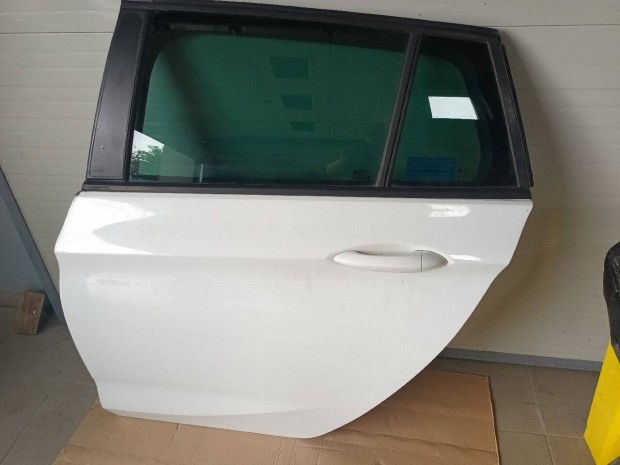 Opel Astra K Sports Tourer 1.6 CDTI Bal h�ts� Ajt� Feh�r 9758