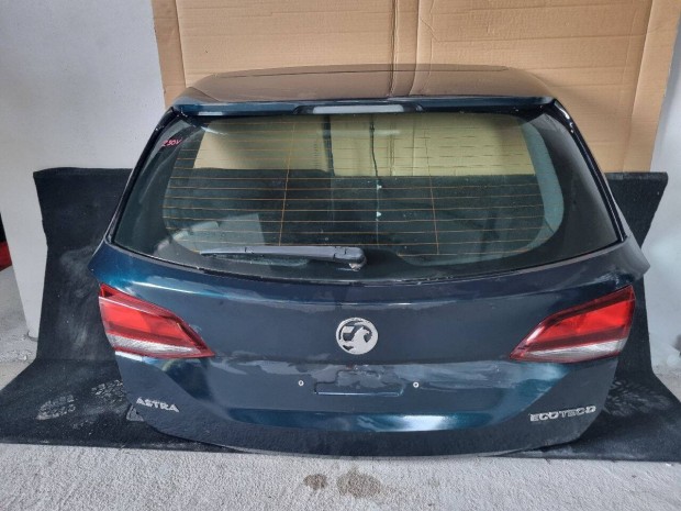Opel Astra K Tourer Kombi Csomagtérajtó Z30v zöld