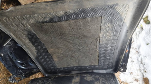 Opel Astra K Tourer csomagt�r t�lca 2016-