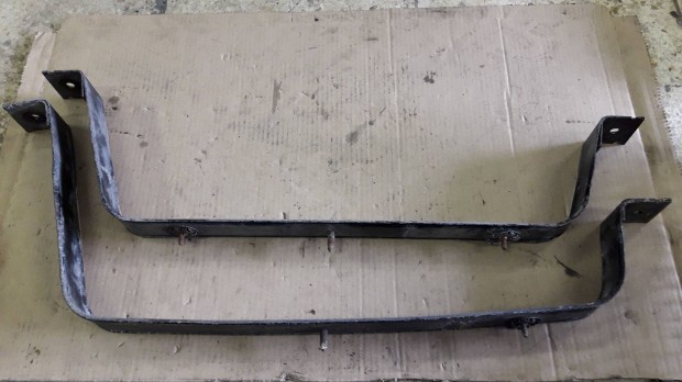 Opel Astra K Üzemanyag Tank Tartóvas