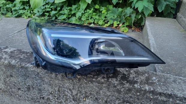 Opel Astra K V Jobb els fnyszr lmpa 39158006