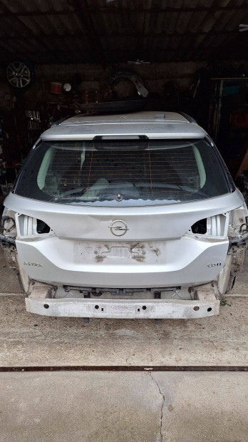Opel Astra K kombi csomagtérajtó Z176