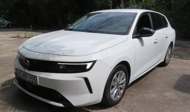 Opel Astra L Sports Tourer 1.2 T Edition (Autom...