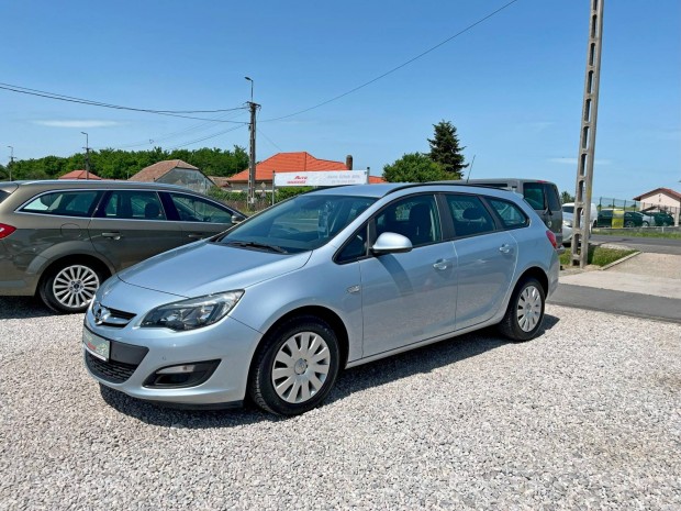 Opel Astra Sports Tourer 1.4 T Selection (Autom...