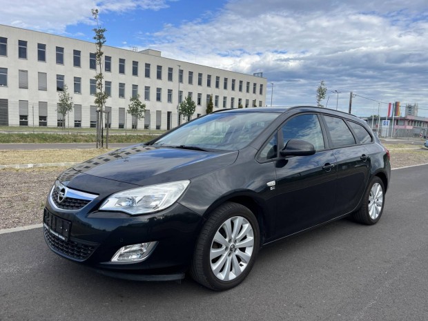 Opel Astra Sports Tourer 1.4 T Start-Stop Sport...