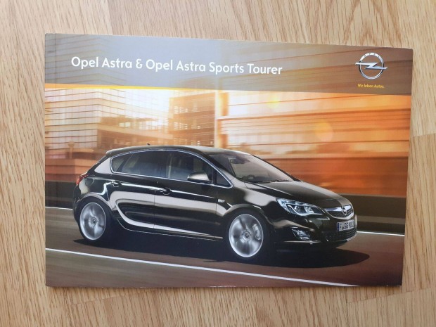 Opel Astra & Sports Tourer prospektus - 2012, magyar nyelv