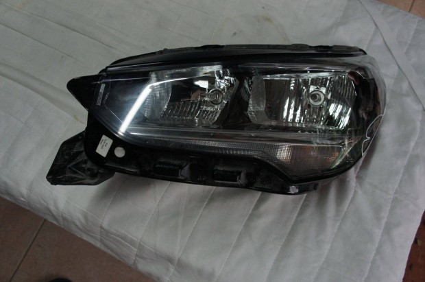 Opel Astra bal első fényszóró lámpa