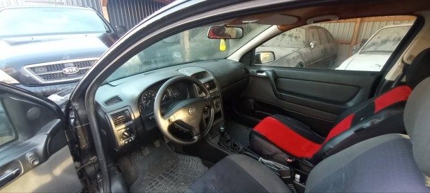 Opel Astra bontva elad 