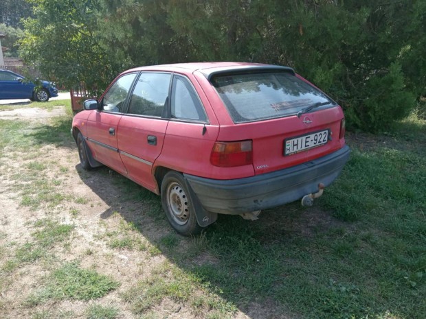 Opel Astra elad