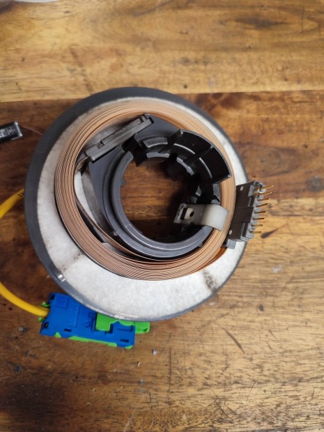 Opel Astra g korm�ny �tvezet� szalag