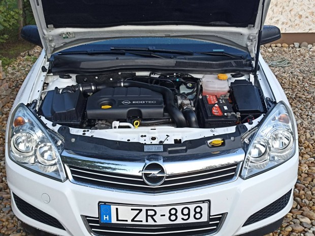 Opel Astra h els fnyszr