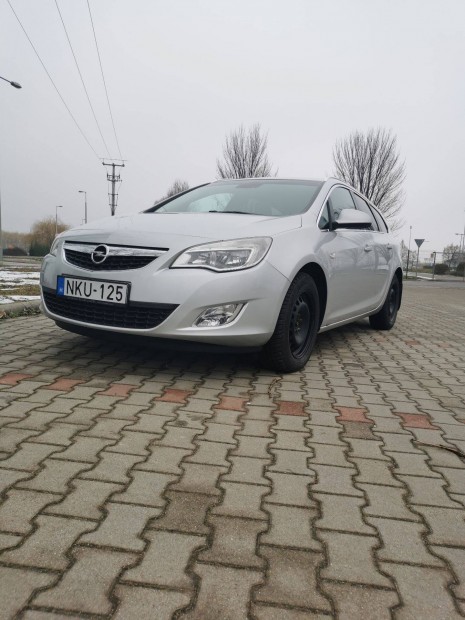 Opel Astra j