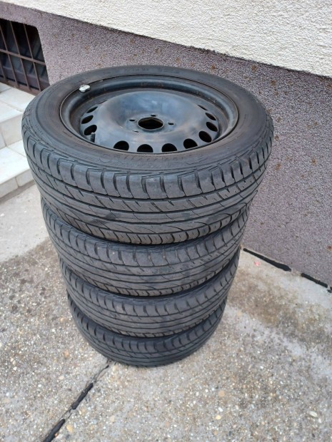 Opel Astra lemez felni gumival egytt 4 db elad