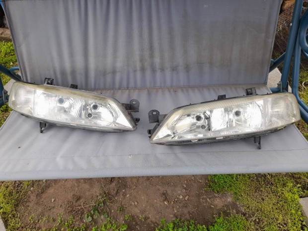 Opel B Vectra fnyszr Jobb Bal prban eladk