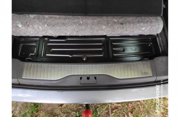 Opel B Zafira gy�ri csomagt�r szersz�m t�rol� rekesz fed�l