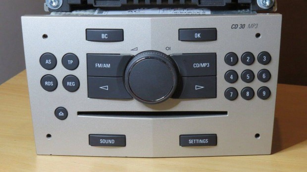 Opel CD30 MP3 gy�ri cd r�di� aut�r�di� fejegys�g