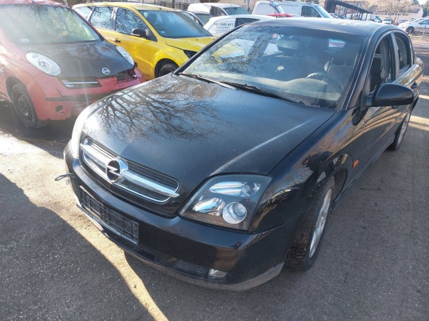 Opel C Vectra karossz�ria elemei fekete