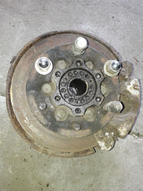 Opel Campo Bal Els� Csonk�llv�ny Ker�kaggyal + F�knyereg