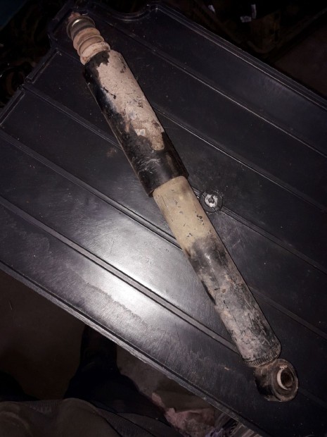 Opel Campo Els� Leng�scsillap�t�