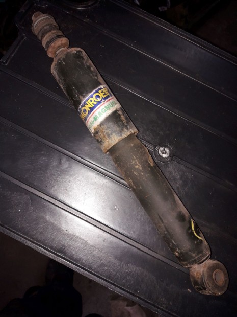 Opel Campo Els� Leng�scsillap�t�