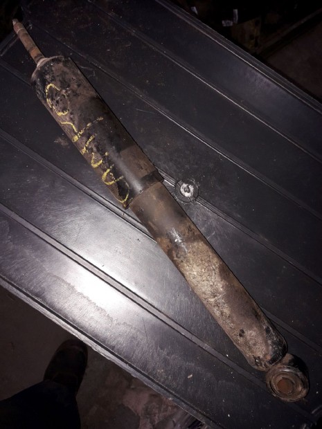 Opel Campo Els� Leng�scsillap�t�