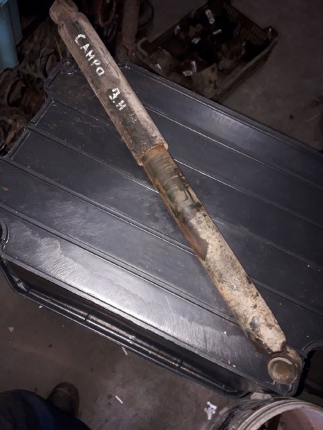 Opel Campo H�ts� Leng�scsillap�t�