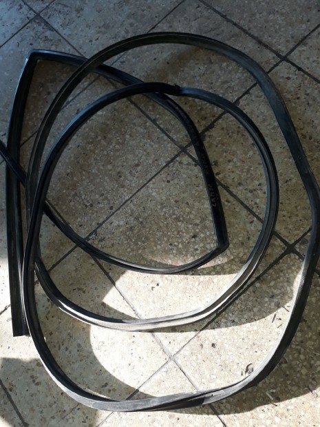 Opel Campo Jobb Els� Ablak Gumik�der