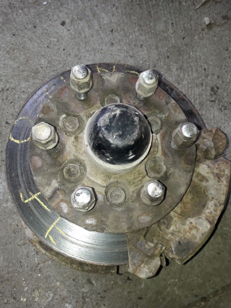 Opel Campo Jobb Els� Csonk�llv�ny Ker�kaggyal + F�knyereg