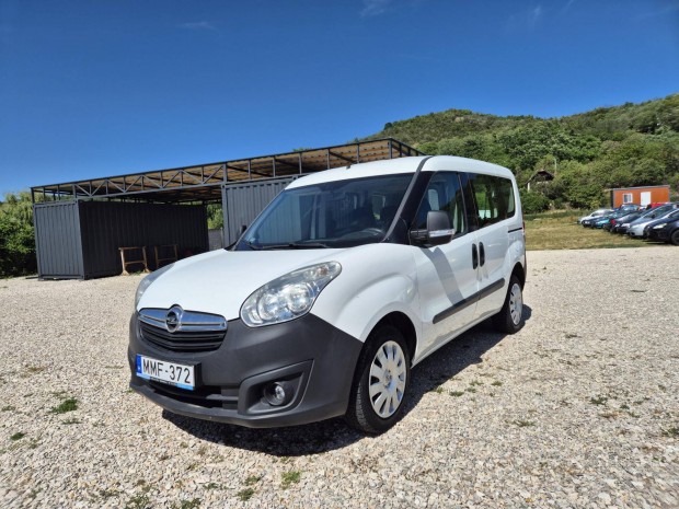 Opel Combo 1.4 L1H1 Cosmo Friss Szerviz .Csere-...