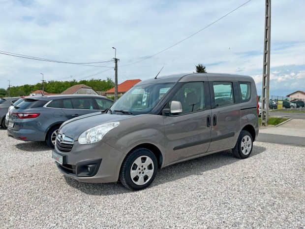 Opel Combo 1.6 CDTI L1H1 Cosmo Digit Klíma.Temp...