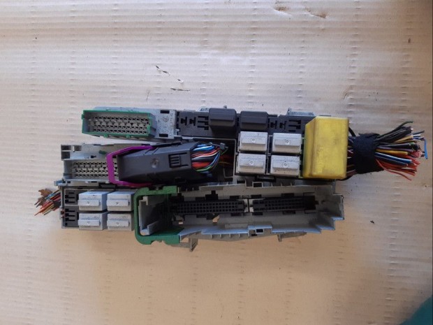 Opel Combo C (2001-2011) 1.7Di Diesel Biztos�t�k T�bla