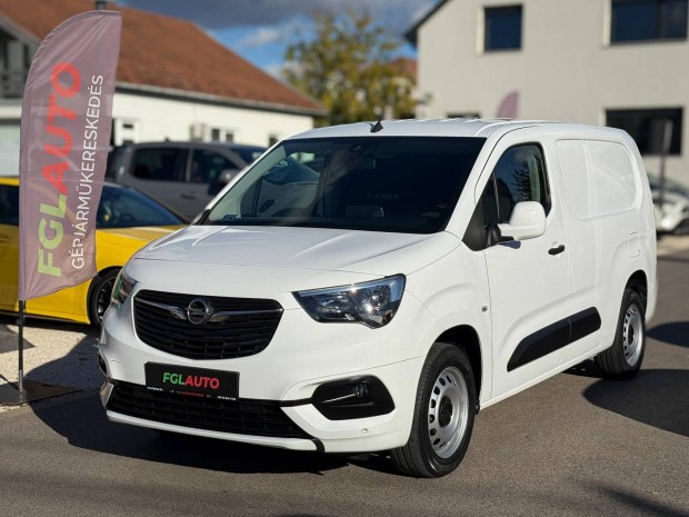 Opel Combo Cargo 1.5 DTH L2H1 2.4t Dynamic Star...