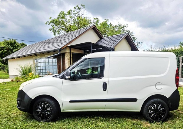 Opel Combo D-Van szép állapotban 187000km!