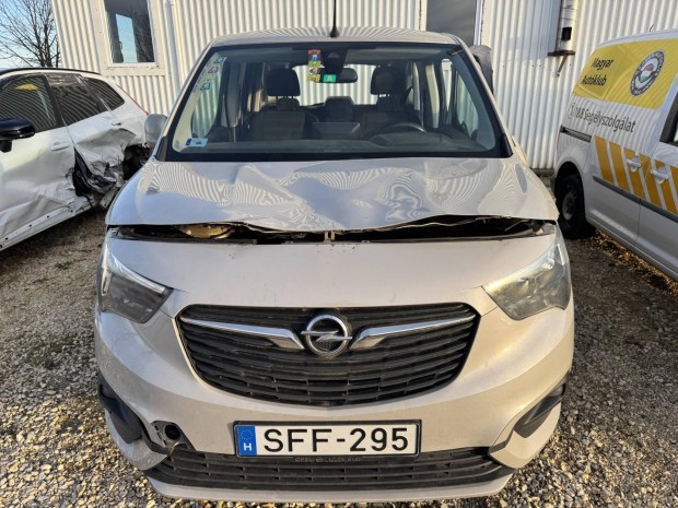 Opel Combo Life 1.2 T Enjoy XL (7 szem�lyes ) 1...