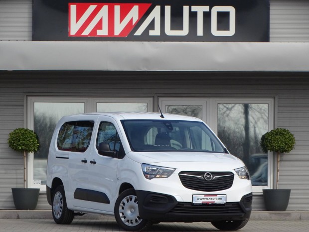 Opel Combo Life 1.2 T Selection XL 1.Tulaj-116e...