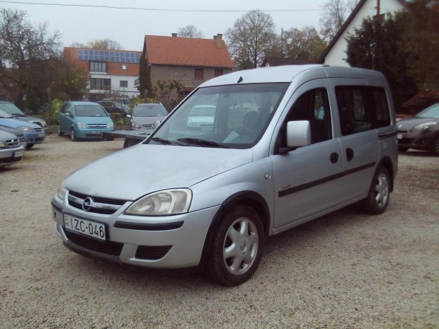 Opel Combo Tour 1.4 J motorral.klmval.vonho...
