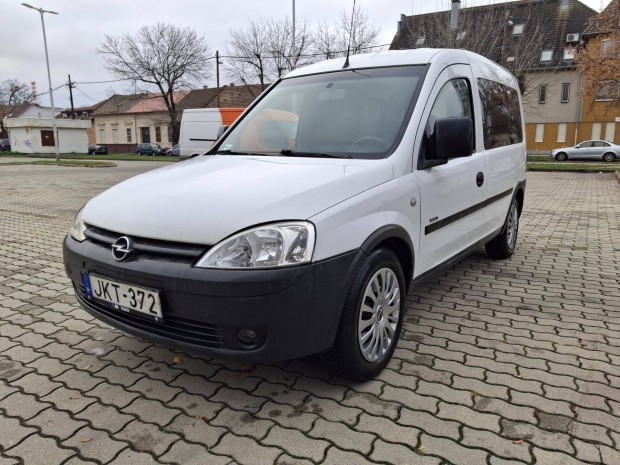 Opel Combo Tour 1.4 Sport