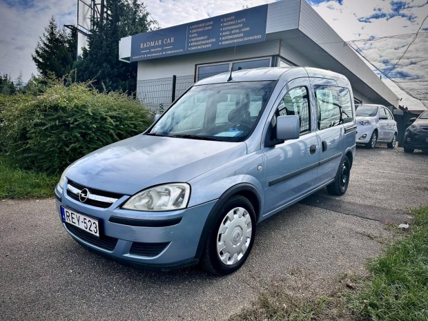 Opel Combo Tour 1.7 CDTI Enjoy 5 személyes. Szé...