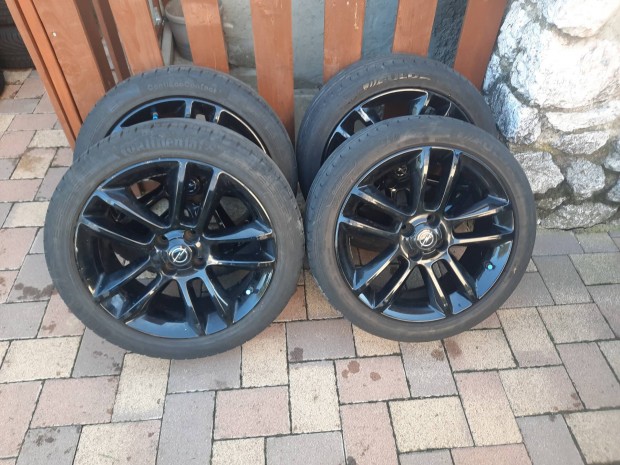 Opel Corsa 17"Alufelni nyári gumikkal